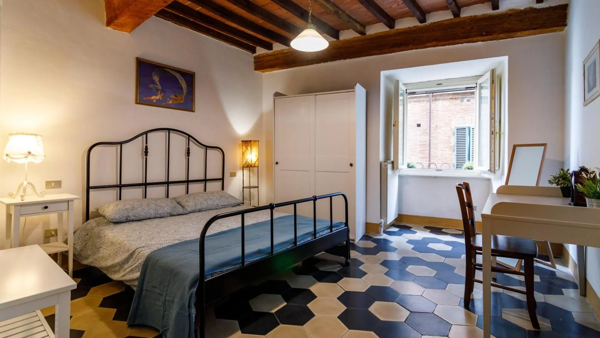Castellare Degli Ugurgieri Central Apt In Siena